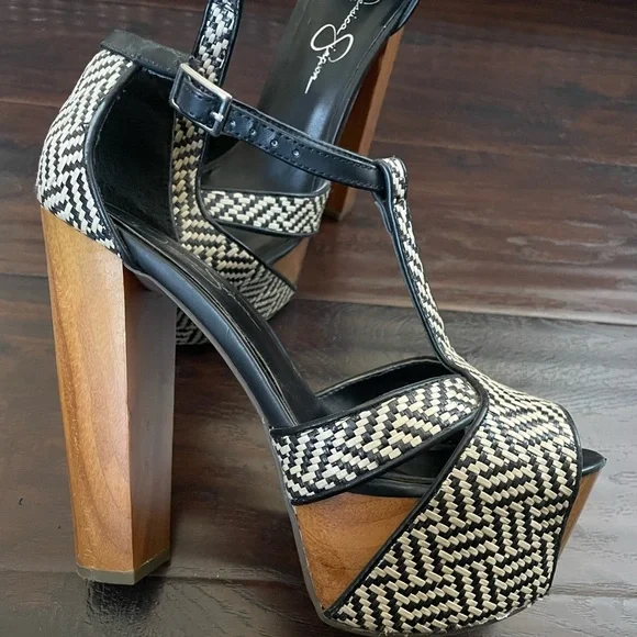 Jessica Simpson Dany Heels - Picture 4 of 4